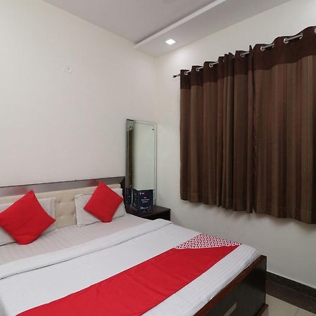 Oyo 24723 Hotel Atul Palace アーグラ エクステリア 写真