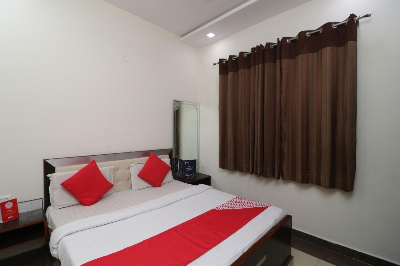 Oyo 24723 Hotel Atul Palace アーグラ エクステリア 写真